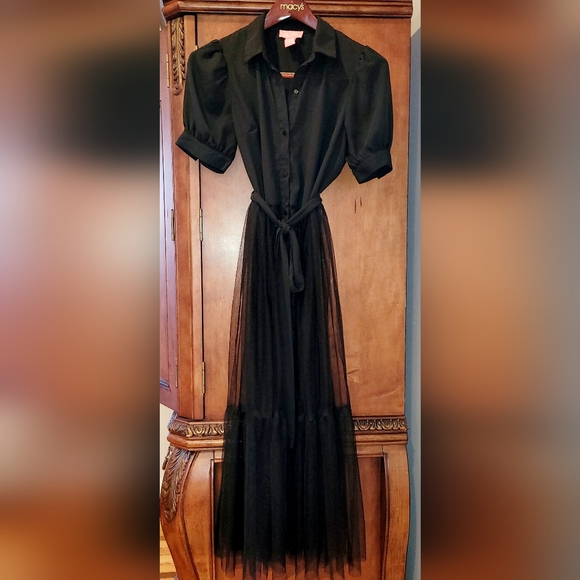 ❤️❤️ Tres Chic-Black Dress-Size M-Short Puffy Sleeves-Tule-See Through Bottom - Picture 3 of 12